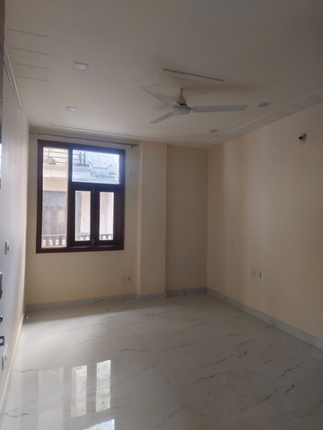 Room in 3 BHK Builder Floor at Shivalik Colony – for Sale