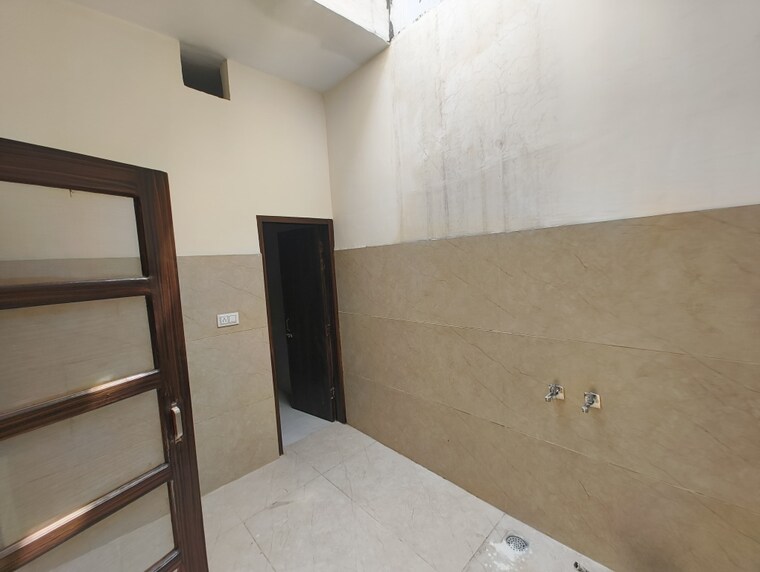 Room, pabhat 2 Bedroom 146 Sq.Yd. Independent House In Pabhat Zirakpur 9486262