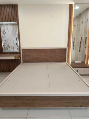 Room in 3 BHK Apartment at Rajapushpa Provincia, Narsingi – for Rent