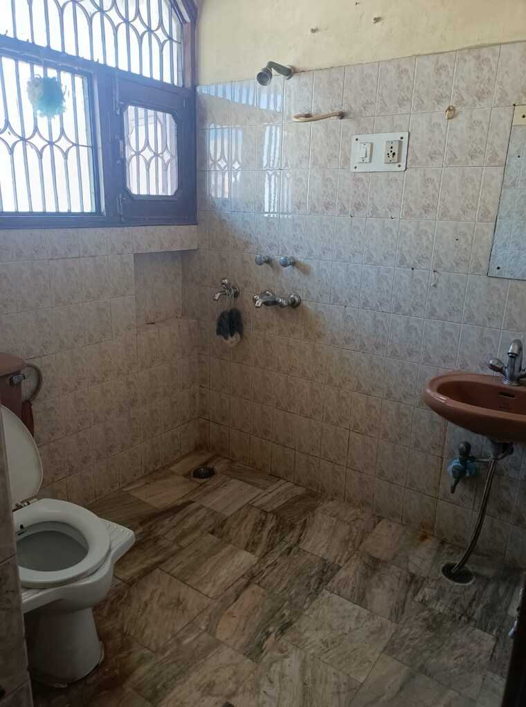 Master Bedroom, sector 70 1.5 Bedroom 100 Sq.Yd. Builder Floor In Sector 70 Mohali 9486270