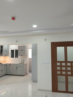 Room in 3 BHK Apartment at Rajapushpa Provincia, Narsingi – for Rent