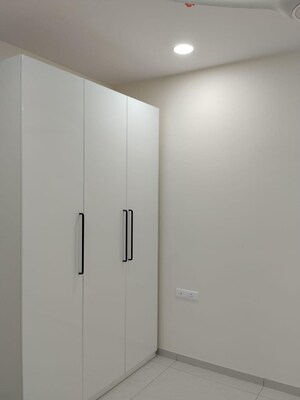 Room in 3 BHK Apartment at Rajapushpa Provincia, Narsingi – for Rent