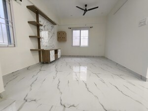 Room in 2 BHK Apartment at Lb Shastri Nagar – for Rent