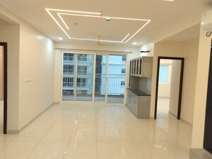 Room in 3 BHK Apartment at Prestige Beverly Hills, Kokapet – for Rent