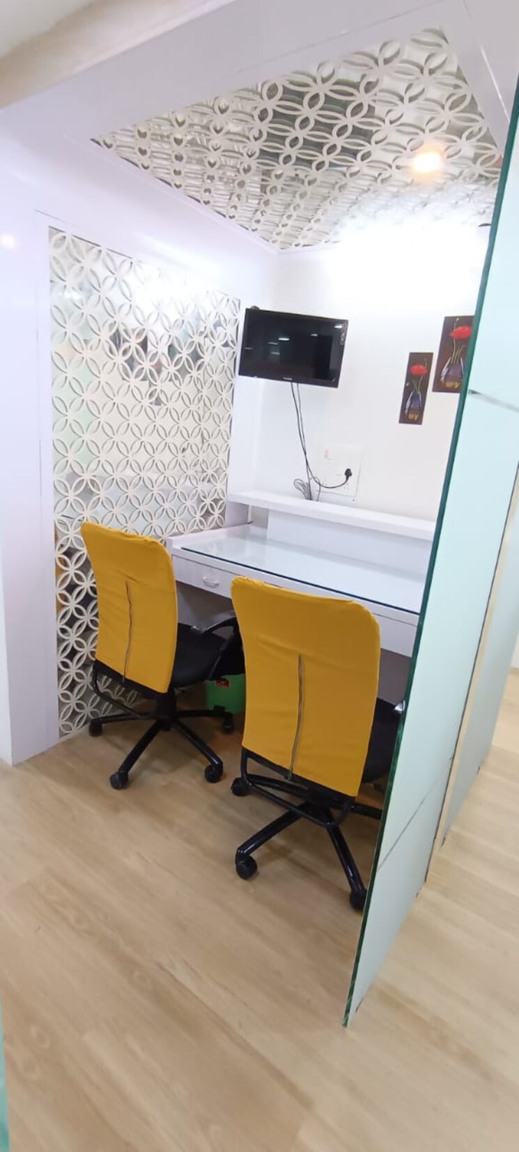 Team Area, vidyavihar west Commercial Office Space 250 Sq.Ft. In Vidyavihar West Mumbai 9486352