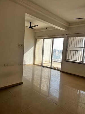Room in 3 BHK Apartment at Kolte Patil Life Republic, Hinjewadi – for Rent