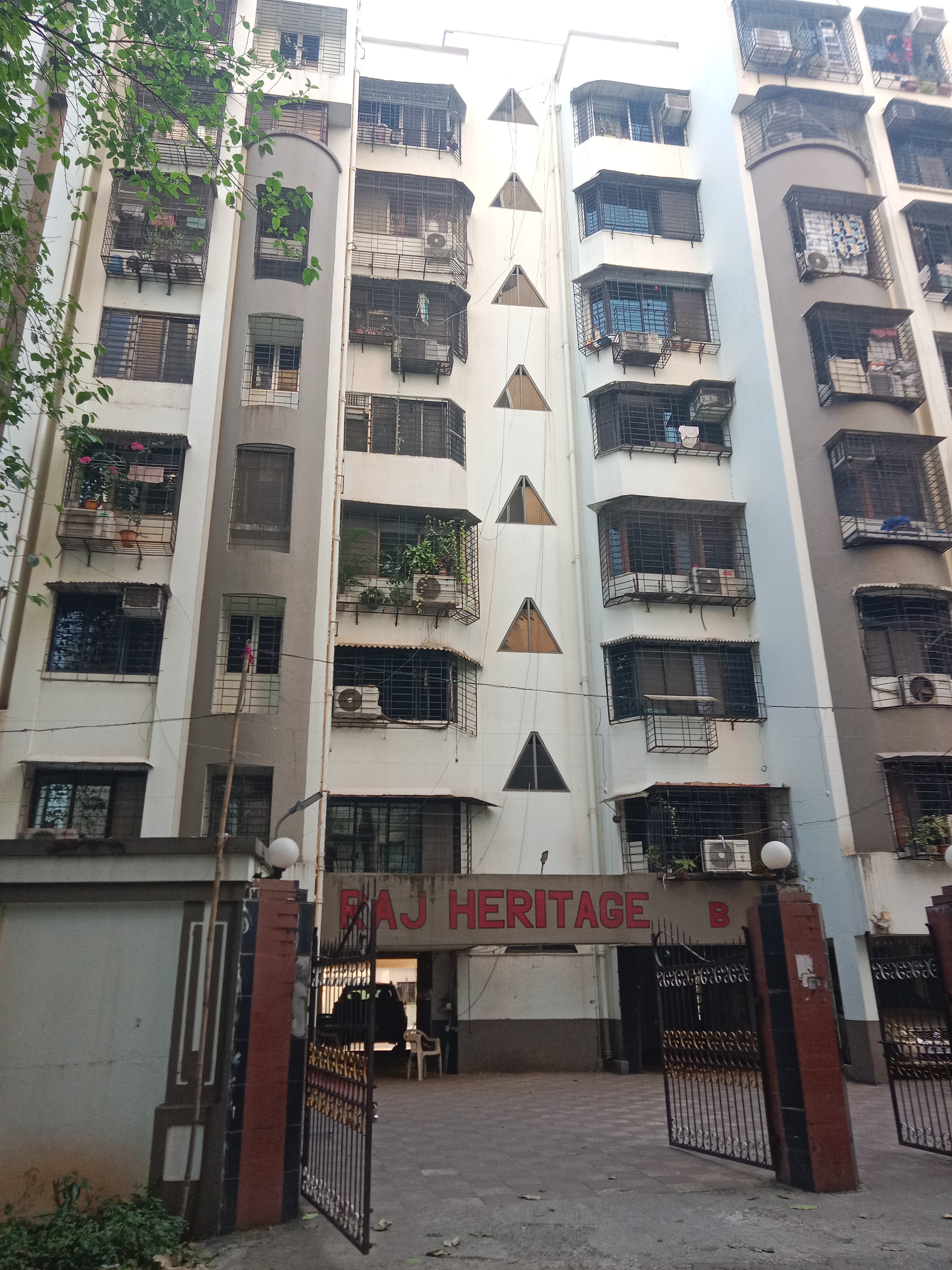 2 BHK Apartment For Rent in Raj Heritage