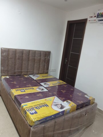 Bedroom in 1 BHK Builder Floor at DLF The Grove, Sector 54 – for Rent