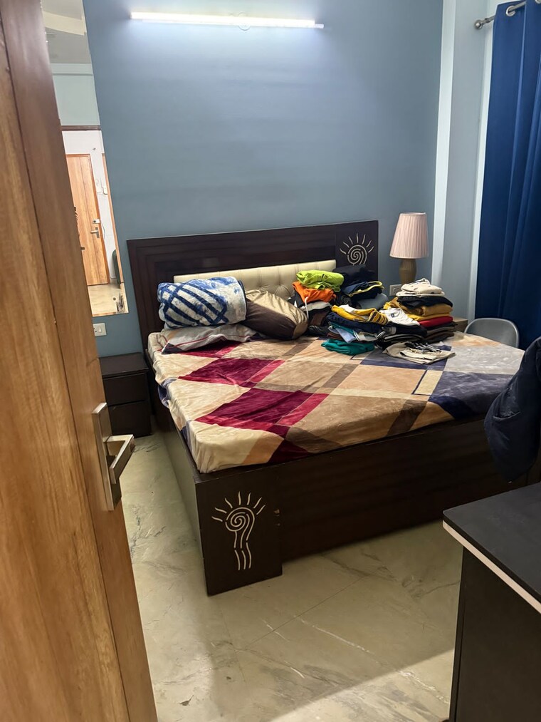 Bedroom, sector 57 3 Bedroom 1800 Sq.Ft. Builder Floor In Sector 57 Gurgaon 9486443