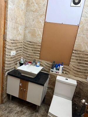 Team Area in 3 BHK Builder Floor at Sector 57 – for Sale