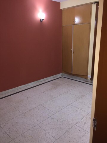 Room in 2 BHK Builder Floor at South City 1 – for Sale