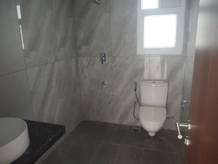 Bathroom, prestige-beverly-hills 3 Bedroom 2124 Sq.Ft. Apartment In Kokapet Hyderabad 9486449