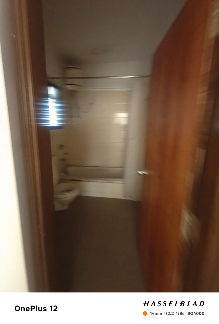 Attached Bathroom, yayati-chs 4 Bedroom 2400 Sq.Ft. Apartment In Seawoods Navi Mumbai 9486689