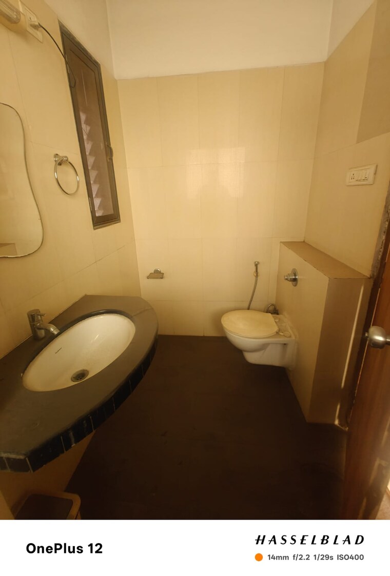 Bathroom, yayati-chs 4 Bedroom 2400 Sq.Ft. Apartment In Seawoods Navi Mumbai 9486689