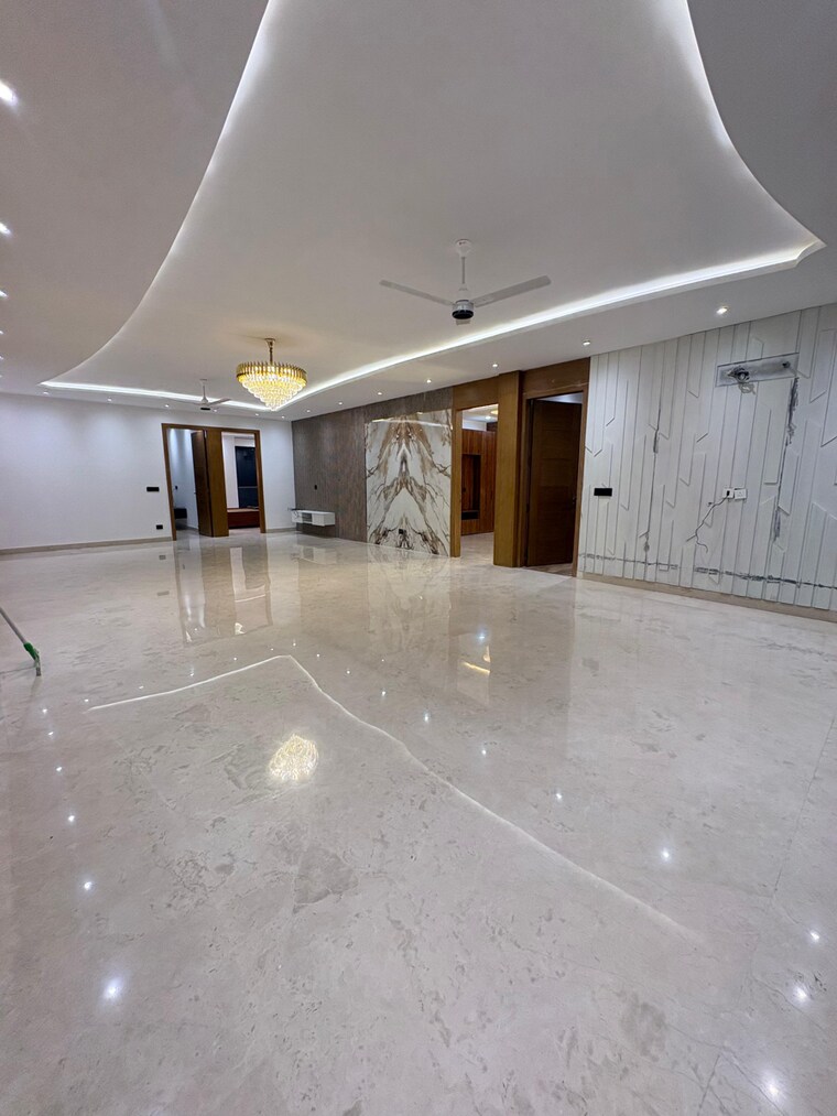 Room, sector 43 4 Bedroom 460 Sq.Yd. Builder Floor In Sector 43 Gurgaon 9486470