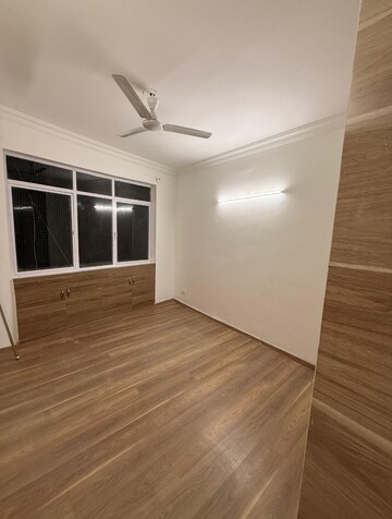 Room in 2 BHK Apartment at Raheja Vedaanta, Sector 108 – for Rent