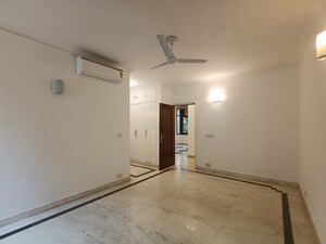 Room in 4 BHK Builder Floor at Greater Kailash ii – for Rent