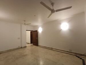 Room in 4 BHK Builder Floor at Greater Kailash ii – for Rent