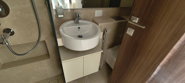 Bathroom, hiranandani-highland 1 Bedroom 377 Sq.Ft. Apartment In Powai Mumbai 9486473