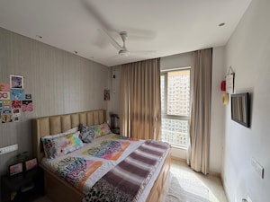 Bedroom in 2 BHK Apartment at Hiranandani Castle Rock, Powai – for Rent