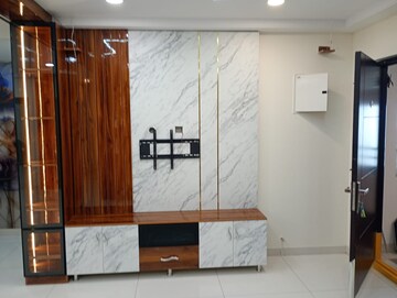 Room in 2.5 BHK Apartment at Rajapushpa Provincia, Narsingi – for Rent