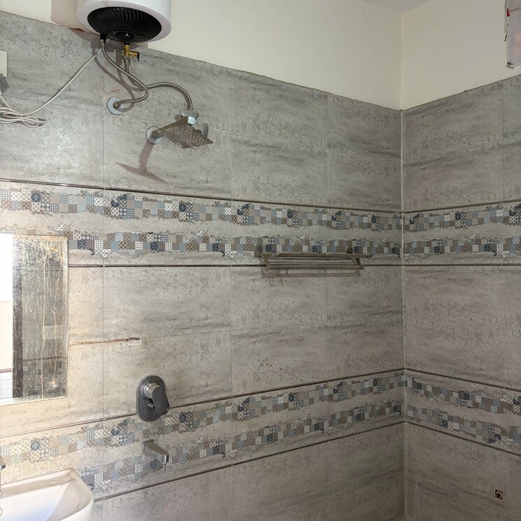 Bathroom, divine-apartment-zirakpur 1.5 Bedroom 1800 Sq.Ft. Villa In Vip Road Zirakpur 9486492