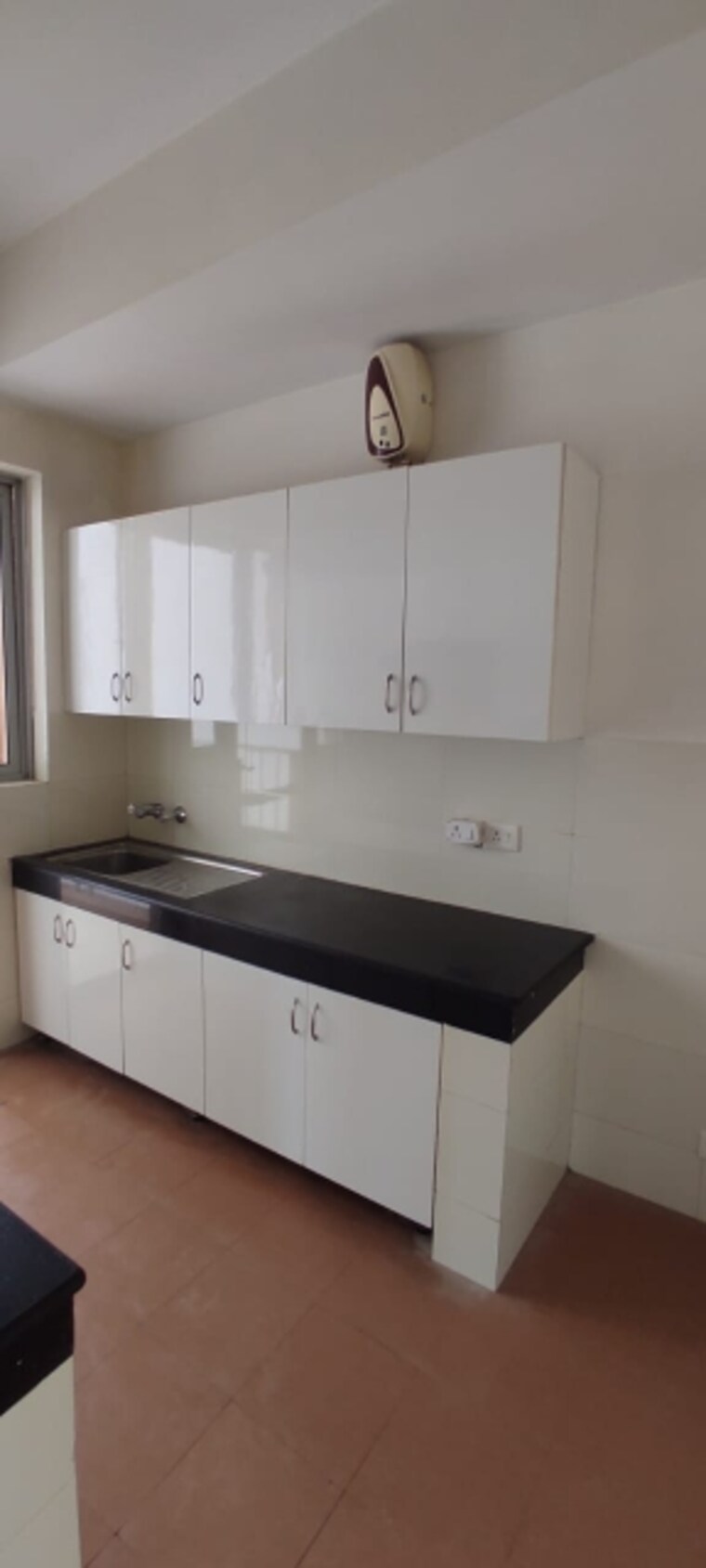 Kitchen, ardee-city-palm-grove-heights 3.5 Bedroom 1700 Sq.Ft. Apartment In Sector 52 Gurgaon 9486507