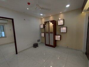 Room in 2 BHK Apartment at Vasavi GP Trends, Nanakramguda – for Rent