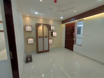 Room in 2 BHK Apartment at Vasavi GP Trends, Nanakramguda – for Rent