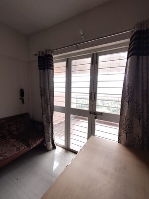 Room in 2 BHK Apartment at Pandit Javdekar Red Earth, Pirangut – for Rent