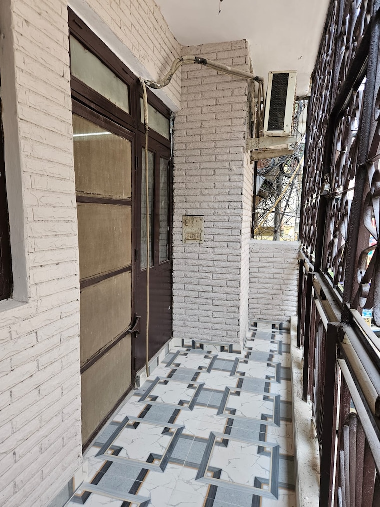 Balcony, dilshad colony 2 Bedroom 750 Sq.Ft. Builder Floor In Dilshad Colony Delhi 9486594