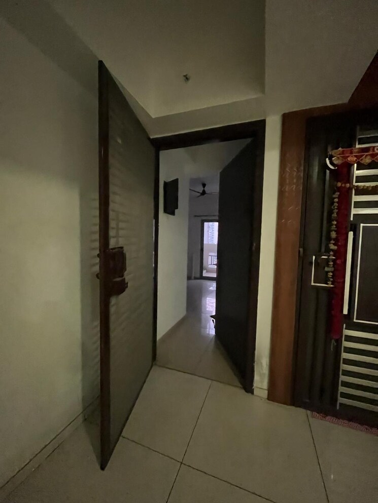 undefined, crossing-republik 3.5 Bedroom 2000 Sq.Ft. Apartment In Crossing Republic Ghaziabad 9486693