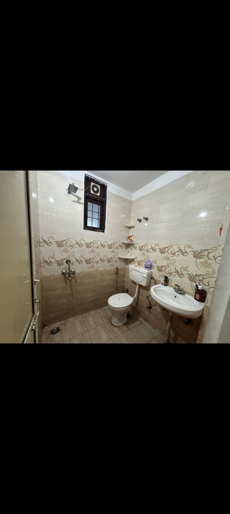 Bathroom, saket 1 Bedroom 450 Sq.Ft. Builder Floor In Saket Delhi 9486705