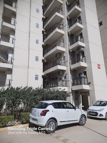 Team Area in 2 BHK Apartment at Pivotal Paradise, Sector 62 – for Rent