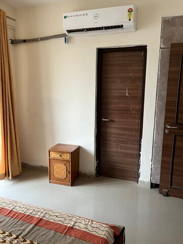 Furnished Amenities in 3 BHK Apartment at Ansal Highland Park, Sector 103 – for Rent