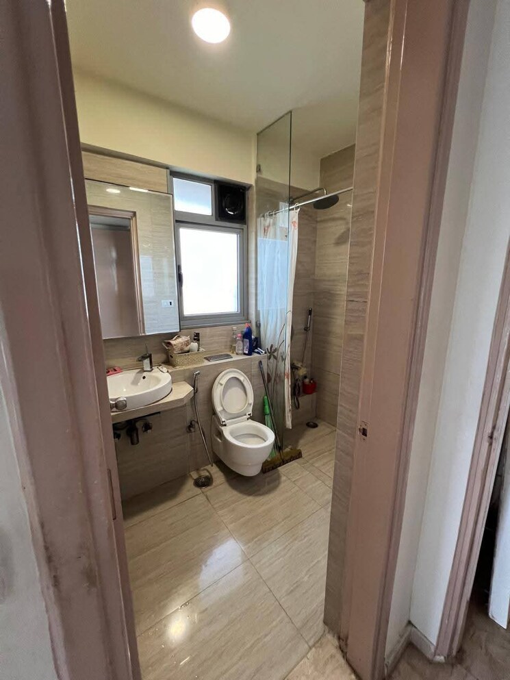 Bathroom, sheth-chopra-shanti-lifespaces-2 2 Bedroom 1060 Sq.Ft. Apartment In Nalasopara East Palghar 9486768