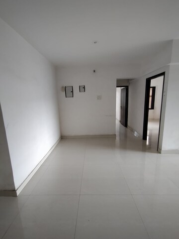 Room in 3 BHK Apartment at Ghatkopar East – for Rent