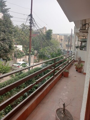 Balcony in 4 BHK Apartment at Arun Vihar Sector 37, Sector 37 – for Rent