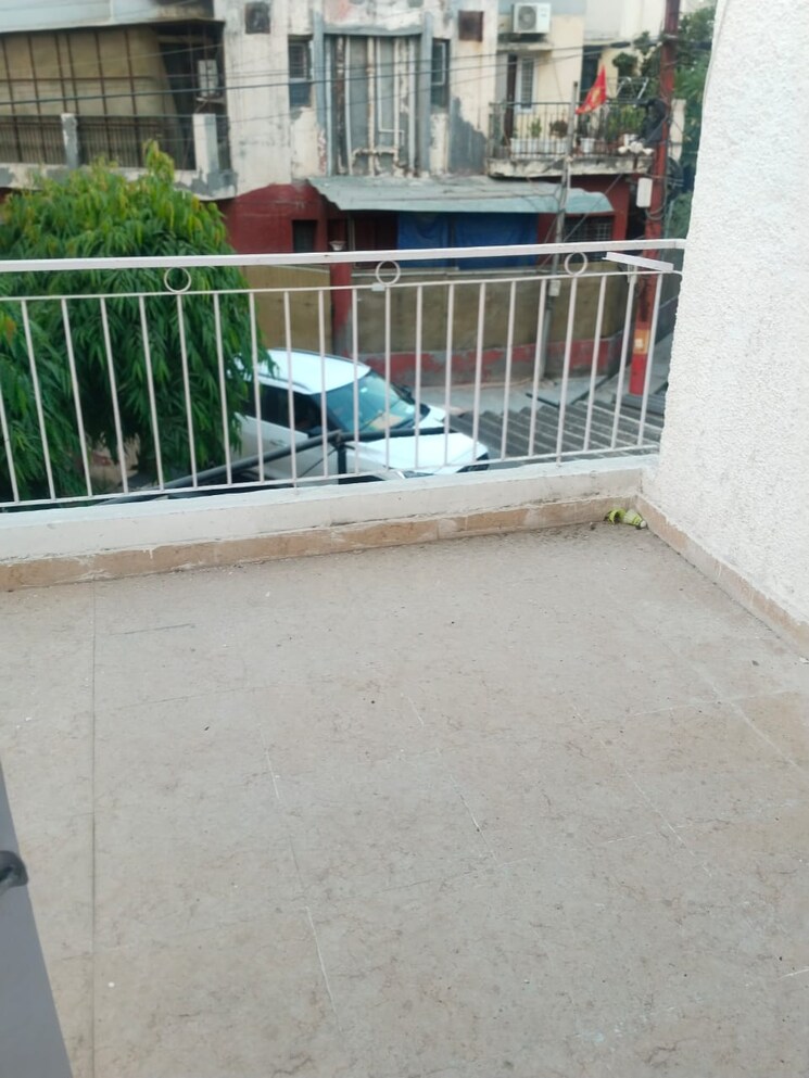 Balcony, jal-vayu-vihar-noida 3 Bedroom 1800 Sq.Ft. Apartment In Sector 21 Noida 9486833