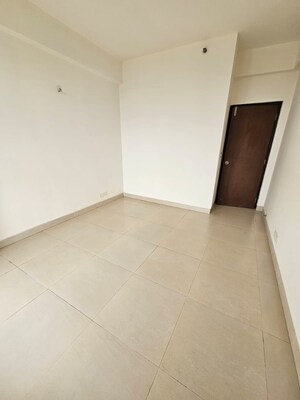 Room in 3.5 BHK Apartment at Ansal Estella, Sector 103 – for Sale