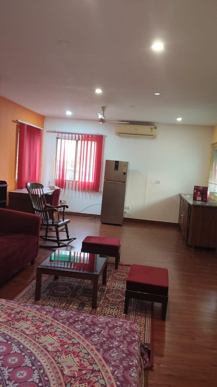 Living Room, sukhdev vihar 3 Bedroom 275 Sq.Yd. Builder Floor In Sukhdev Vihar Delhi 9486879