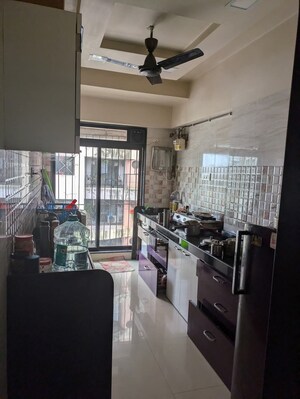 Team Area in 2 BHK Apartment at Mahavir Kanti Avenue, Nalasopara East – for Sale