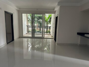 Room in 4 BHK Apartment at SMR Vinay Iconia Hyderabad, Kondapur – for Sale