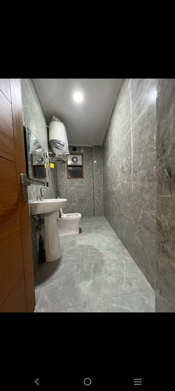 Bathroom in 1 BHK Builder Floor at Saket – for Rent