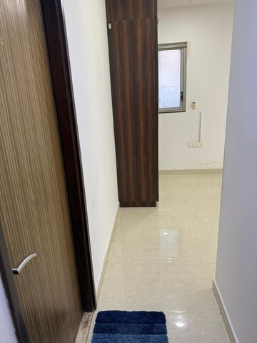 Room in 2 BHK Apartment at Lodha Venezia, Parel – for Rent