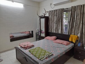 Master Bedroom in 2 BHK Apartment at Kothrud – for Rent
