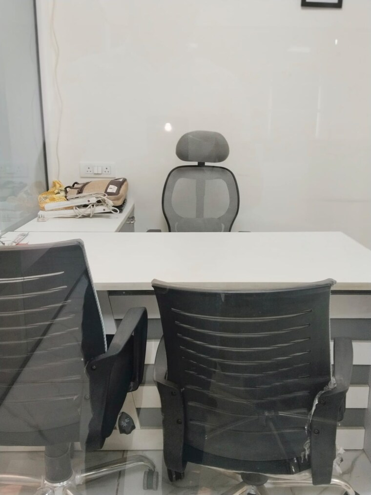 Team Area, sector 3 Commercial Office Space 1150 Sq.Ft. In Sector 3 Noida 9487020