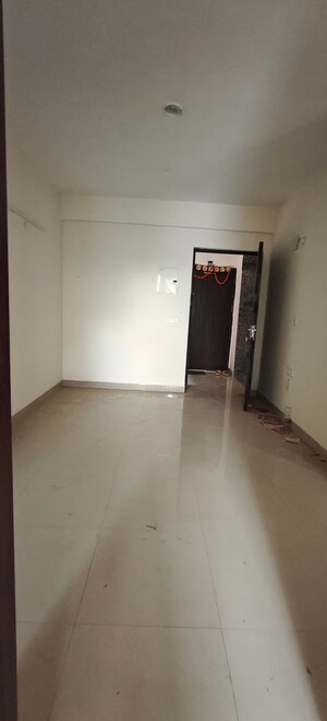 Room in 3 BHK Apartment at Amolik Sankalp, Sector 85 – for Rent