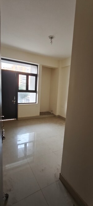 Room in 3 BHK Apartment at Amolik Sankalp, Sector 85 – for Rent