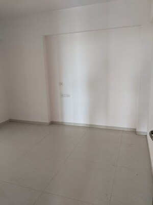 Room in 2 BHK Apartment at Anusmera Residences, Chembur – for Rent